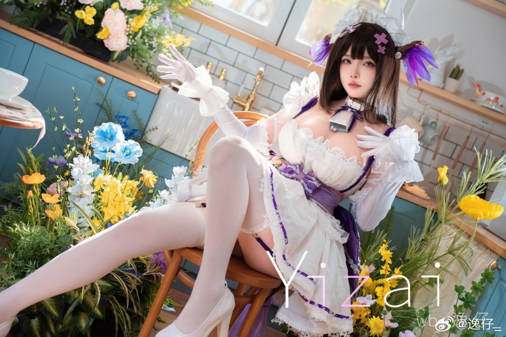 COSPLAY ♪~指挥官，我给您泡了茶哦。加了点牛奶的皇家风味……觉得得怎么样呢？碧蓝航线 樫野@逸仔_