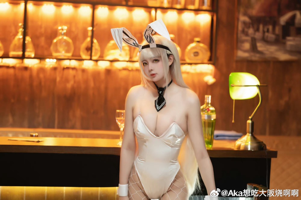 COSPLAY 战斗结束后要一起喝一杯吗 Nikke:胜利女神 布兰尔@Aka想吃大阪烧啊啊