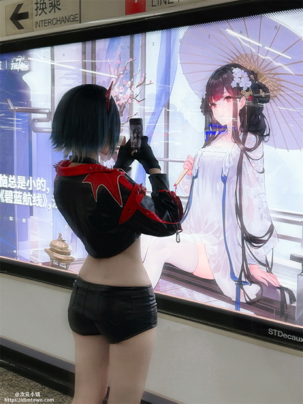 COSPLAY  cos了大家许愿的胡腾赛车，谁说地铁不算车？碧蓝航线@如月灰