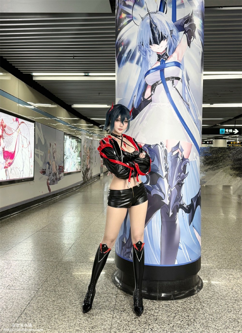 COSPLAY  cos了大家许愿的胡腾赛车，谁说地铁不算车？碧蓝航线@如月灰