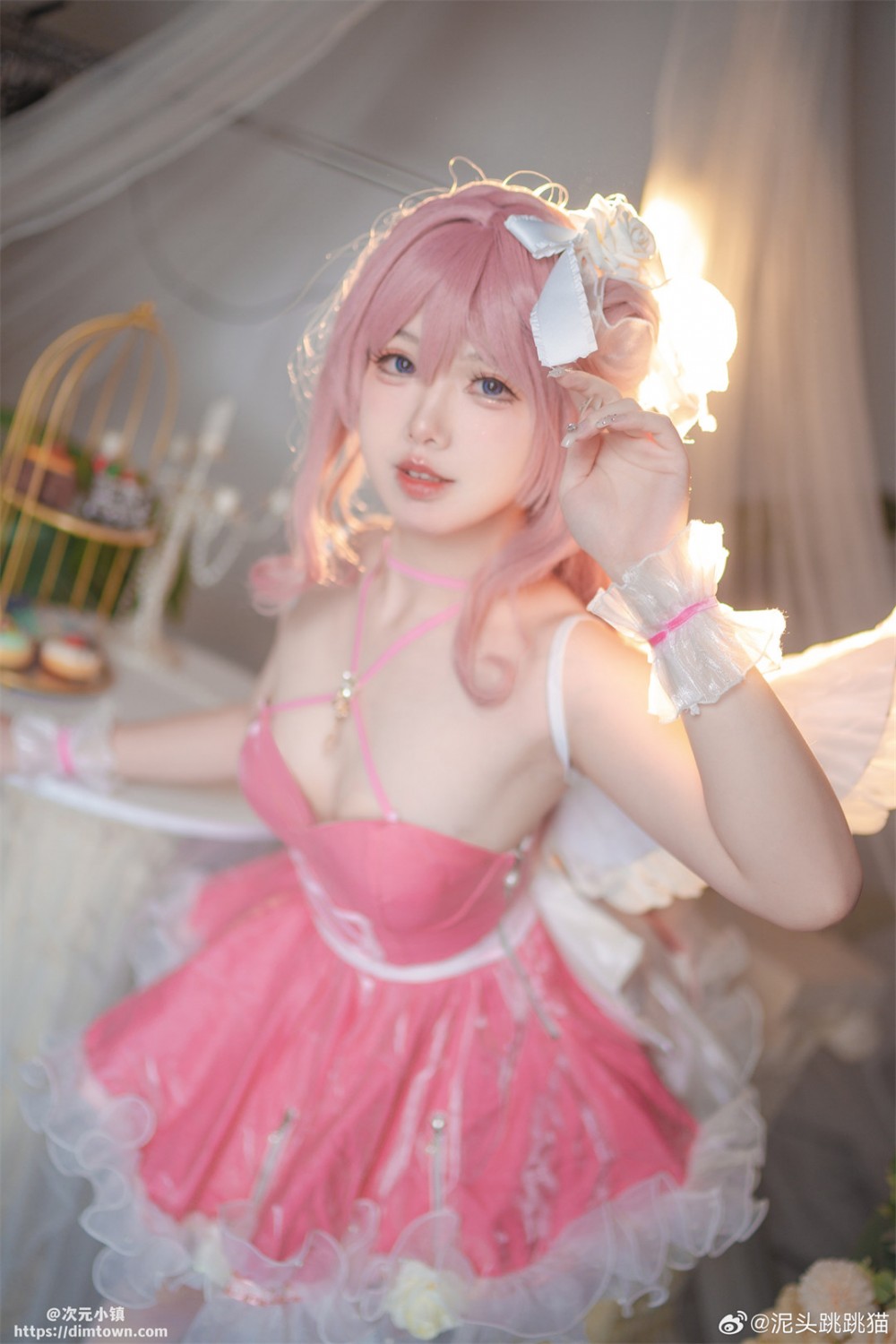 COSPLAY Nikke 桃乐丝·黎明派对@泥头跳跳猫