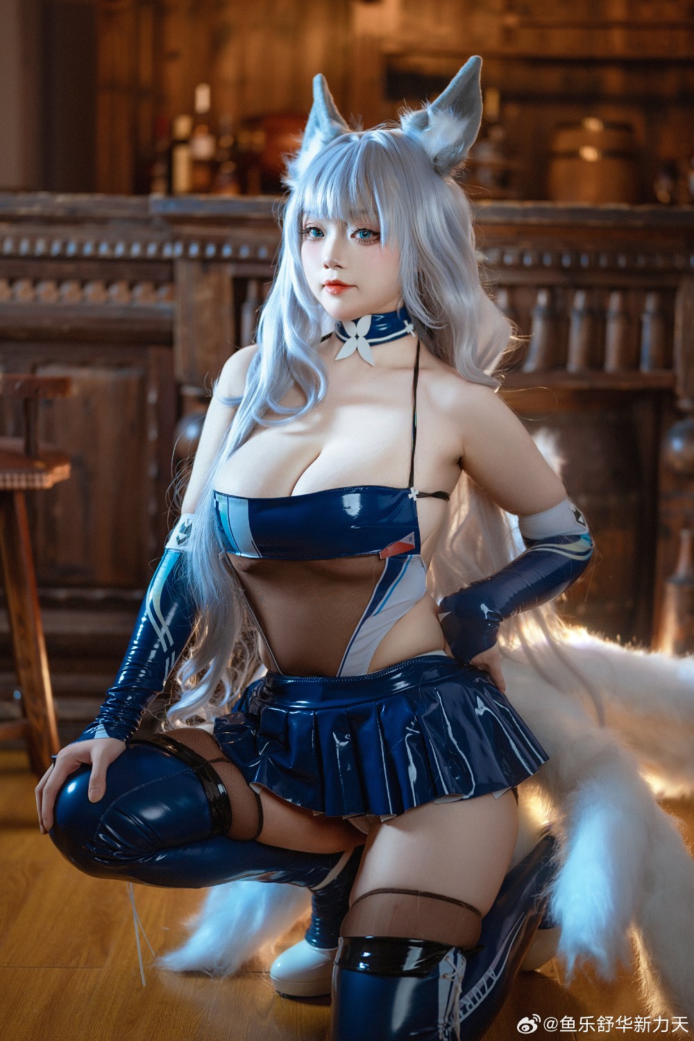 COSPLAY 指挥官，累了的话，要在我怀里睡一会吗？碧蓝航线 信浓@荔枝