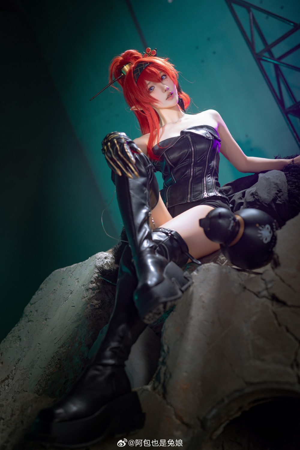 COSPLAY 有着成熟和魅惑感的少女！ 鸣潮 吟霖@阿包也是兔娘