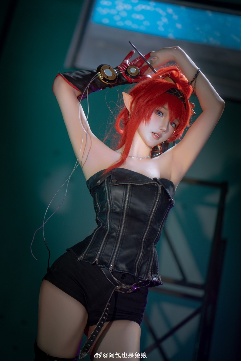 COSPLAY 有着成熟和魅惑感的少女！ 鸣潮 吟霖@阿包也是兔娘