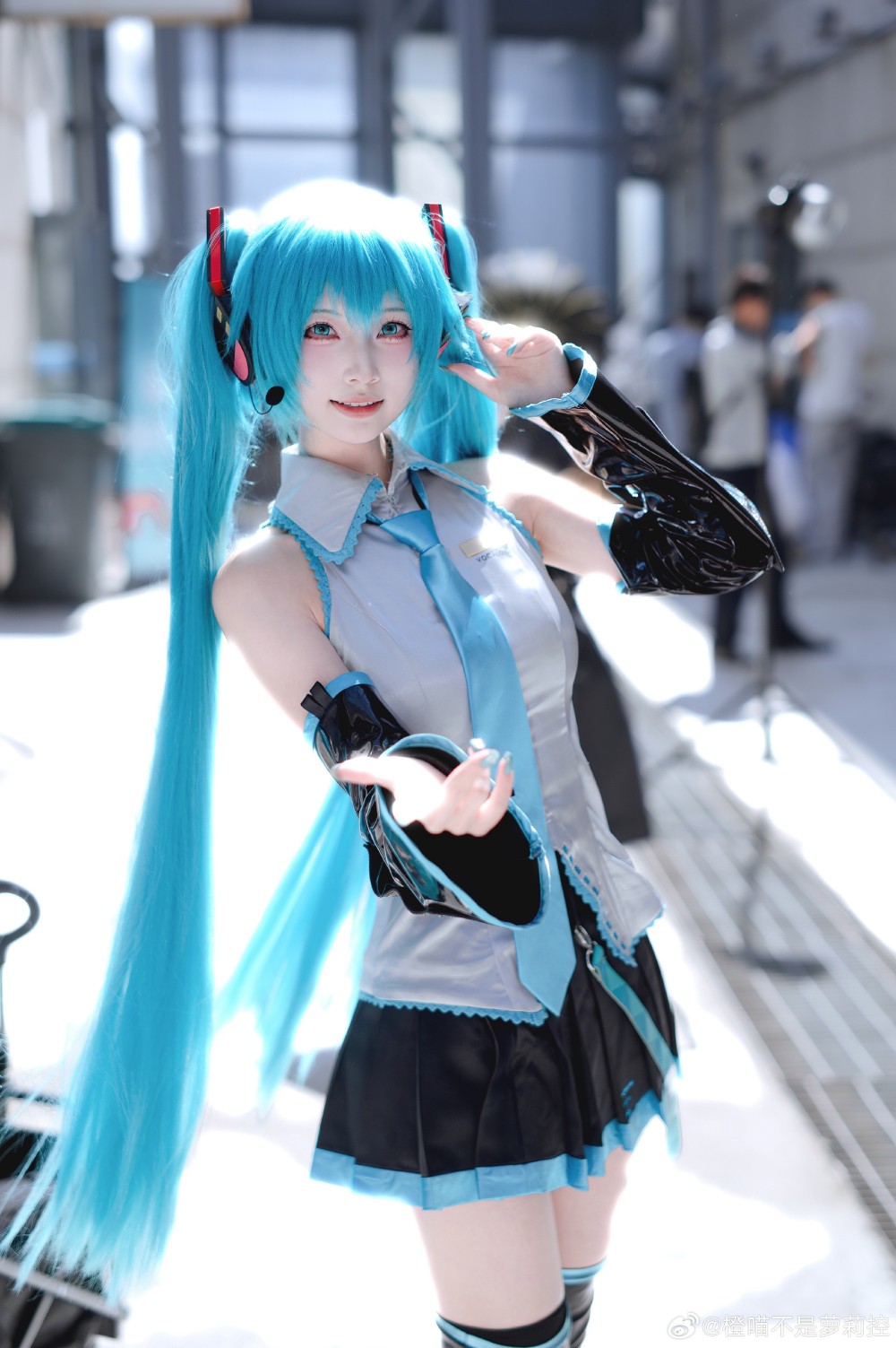 COSPLAY 这么会甩头发不要命了 初音未来@橙喵不是萝莉控-阿呆日记