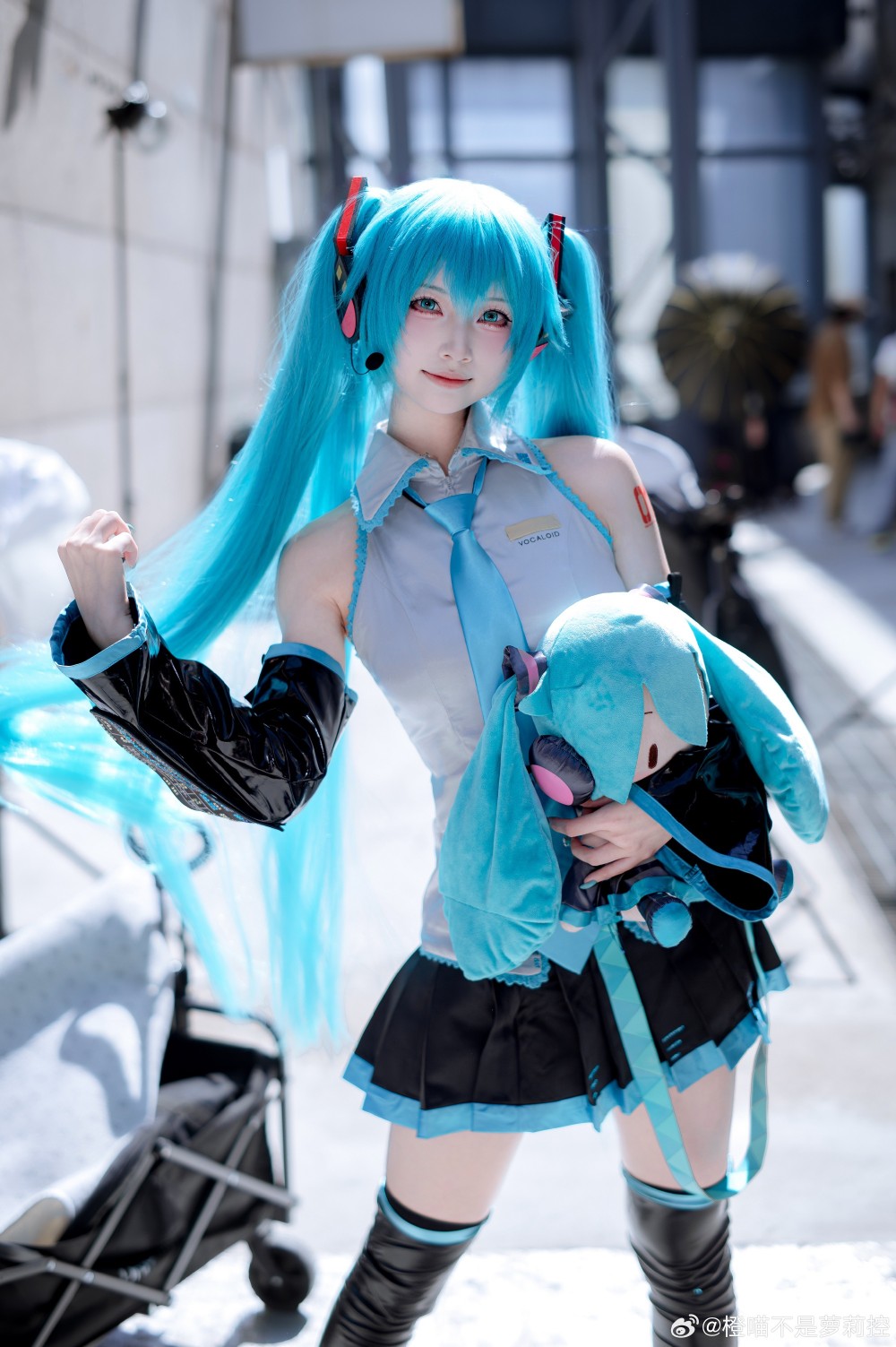 COSPLAY 这么会甩头发不要命了 初音未来@橙喵不是萝莉控