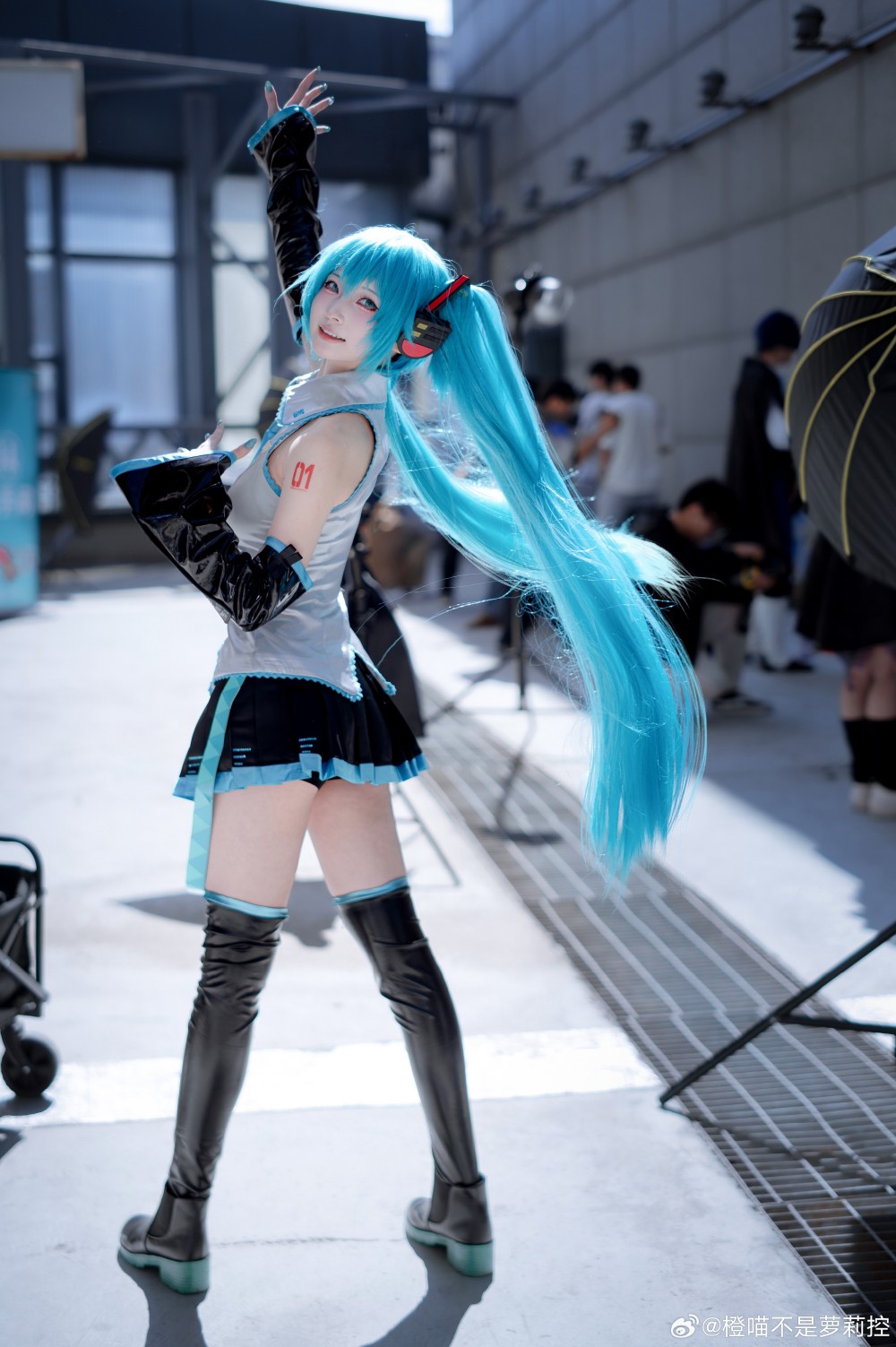 COSPLAY 这么会甩头发不要命了 初音未来@橙喵不是萝莉控